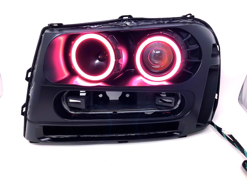 20022009 Chevrolet Trailblazer LED Halo Projector Headlights