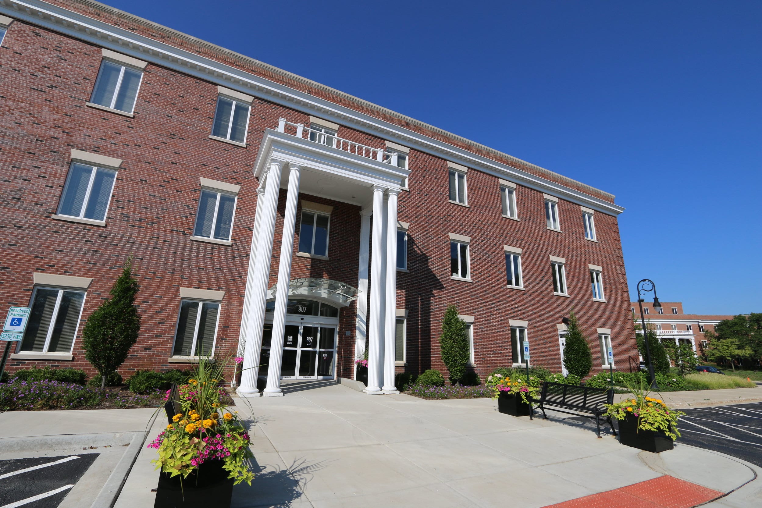 Edgerton, Johnson assist in five medical office leases Hiffman