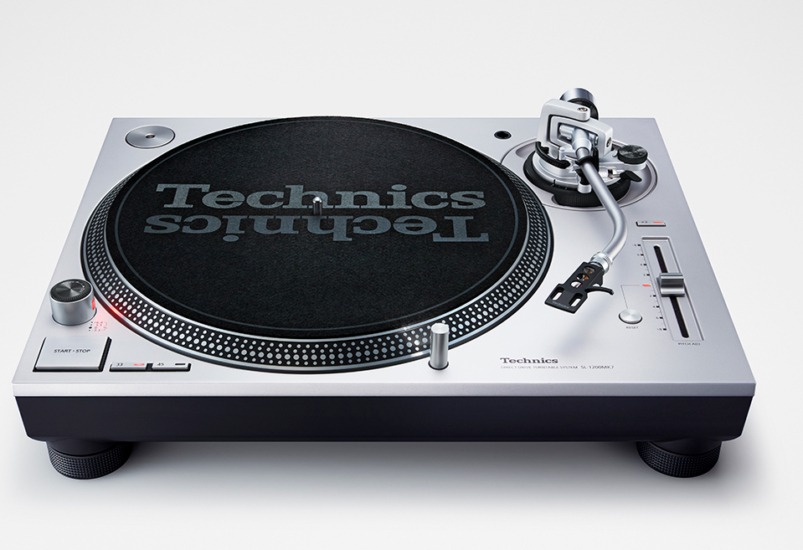 Technics SL1200MK7 / SL1210MK7 DJPlattenspieler im HiFiTest HIFI.DE