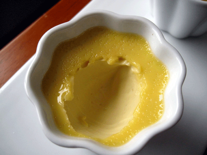 White Coffee Pot de Creme