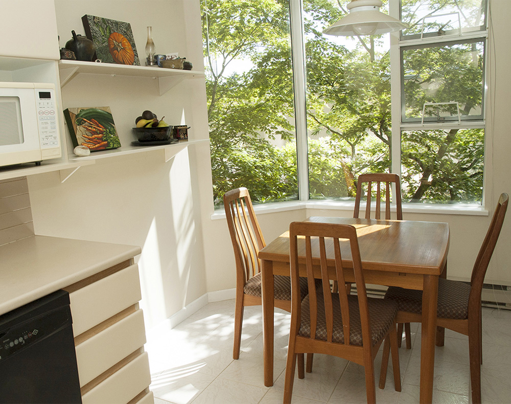 305, 2020 Highbury Street