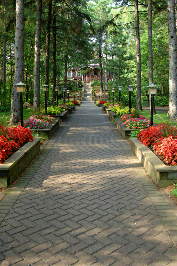 Farmington Hills Michigan Landscaping Companies Brick Patios and Brick Pavers in Farmington