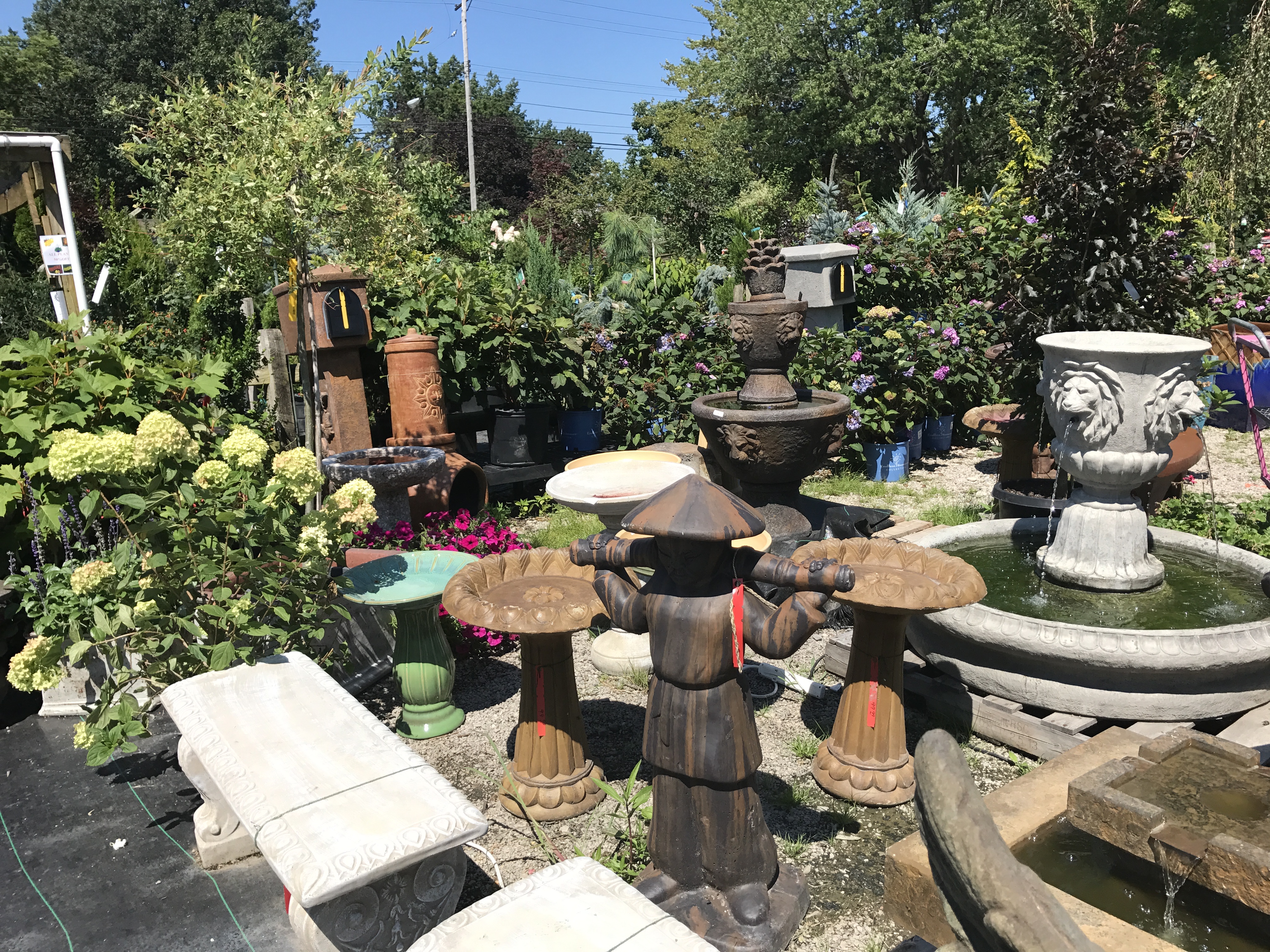 Highland Garden Center Pottery/Statuary