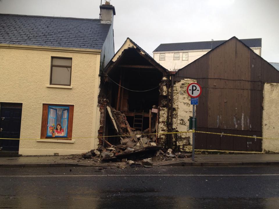 Letterkenny Lower Main Street reopens after building collapse Highland Radio Latest Donegal
