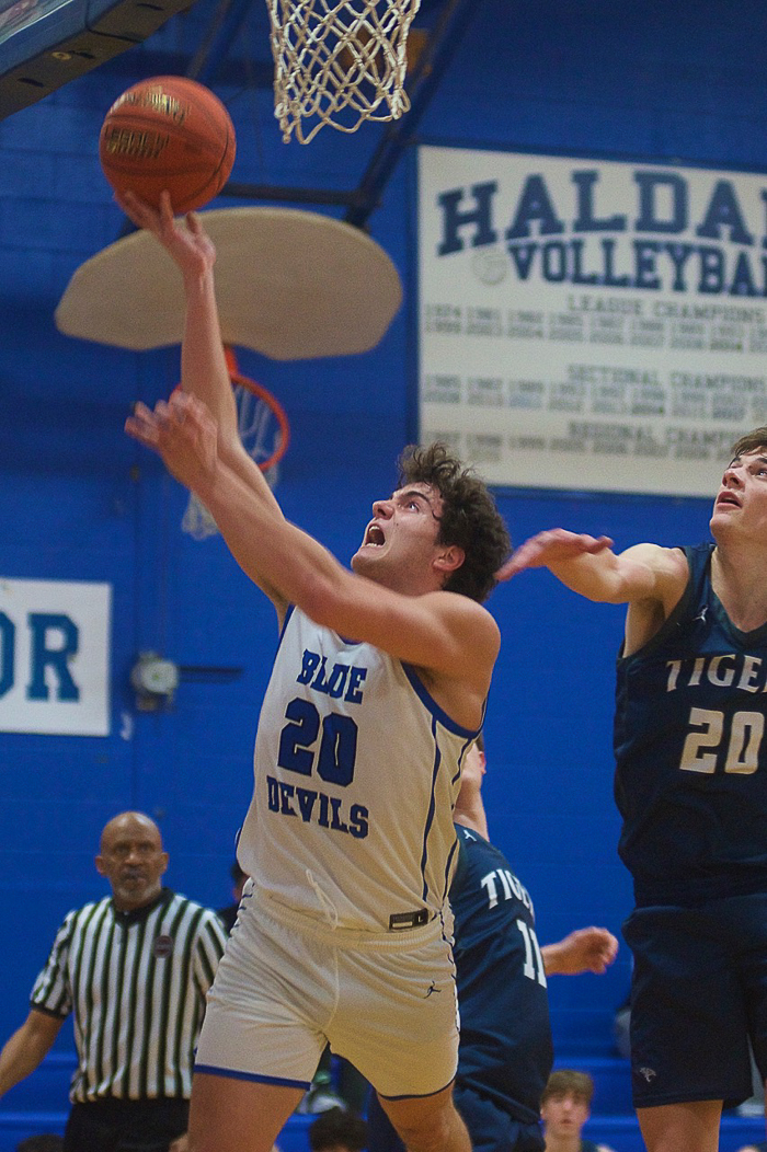 Varsity Roundup The Current
