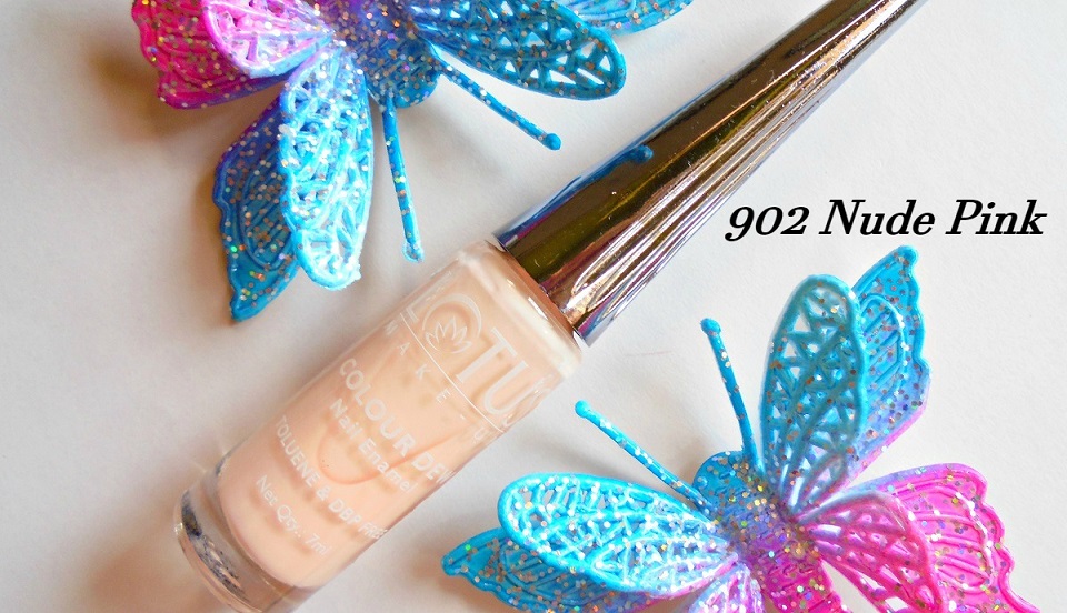 Lotus Herbals Colour Dew Nail Enamel in 955 Fairy Flare and 902 Nude