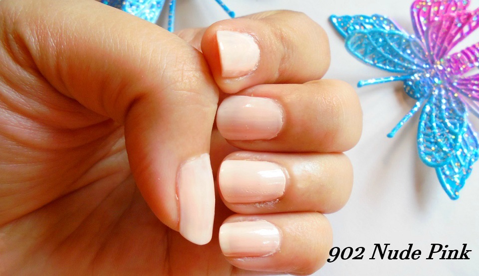 Lotus Herbals Colour Dew Nail Enamel in 955 Fairy Flare and 902 Nude