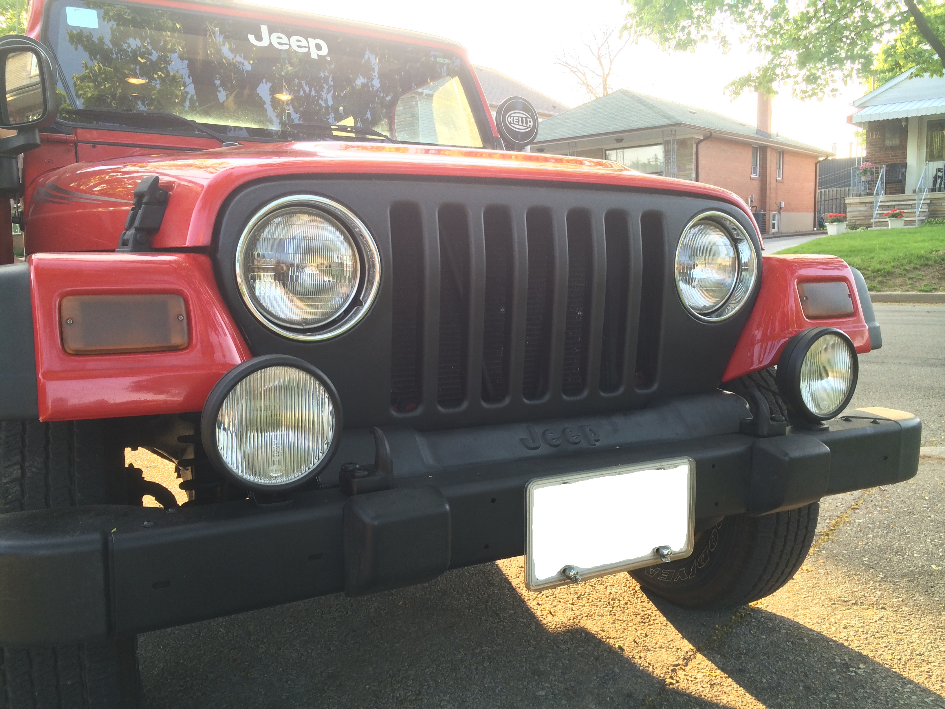 Red Jeep Plasti black dipped grille
