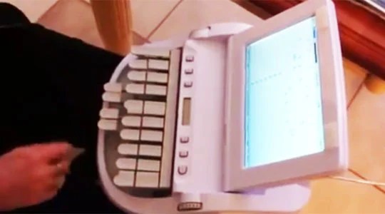 The Machine Used to Type Fast in Court Rooms HIGH T3CH