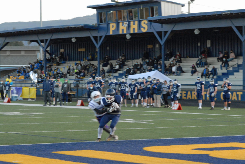 Pleasant Hill honors seniors during Friday game; Billies defeat