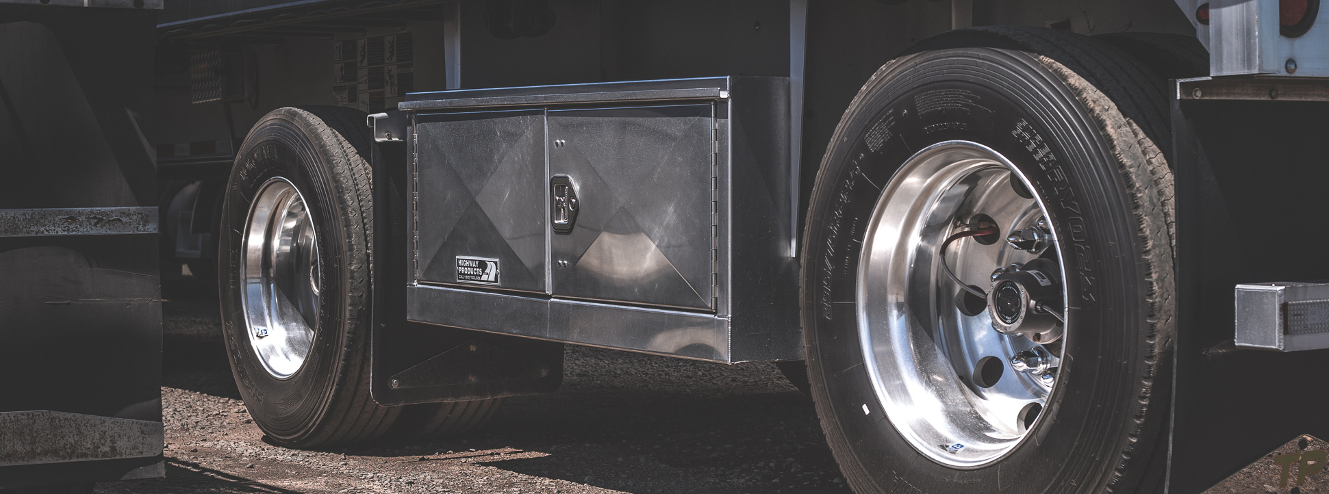 Semi Truck Accessories Highway Products Inc.