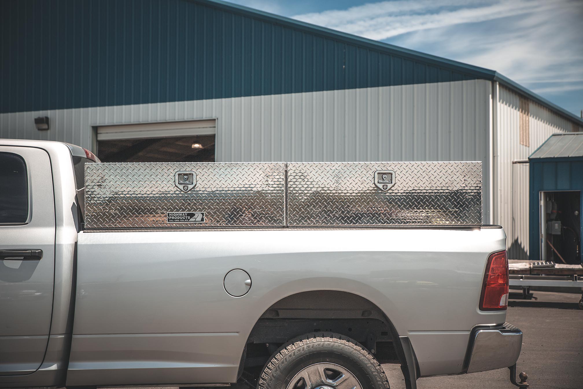 HIGH SIDE TOOLBOX Truck Tool Boxes Highway Products Inc.