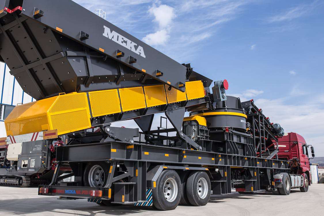 Heavy Equipment Shipping 101 How to choose the right company