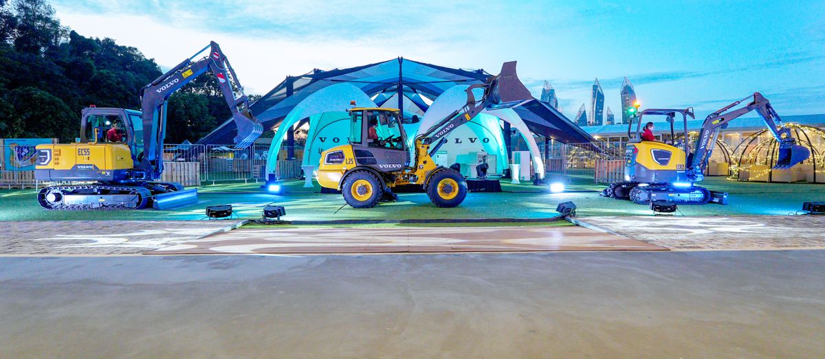 Volvo Electric Machinery gets to work in Singapore Highways Today