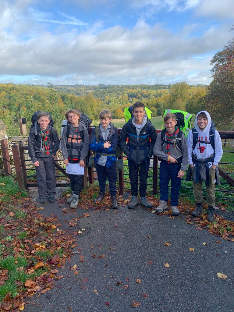 Left or Right?? That is the question! 1st Highworth Scouts