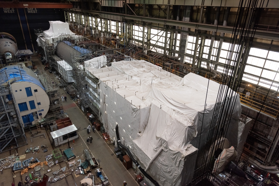 VIRGINIACLASS SUBMARINE NEW JERSEY CONSTRUCTION ADVANCES WITH PRESSURE