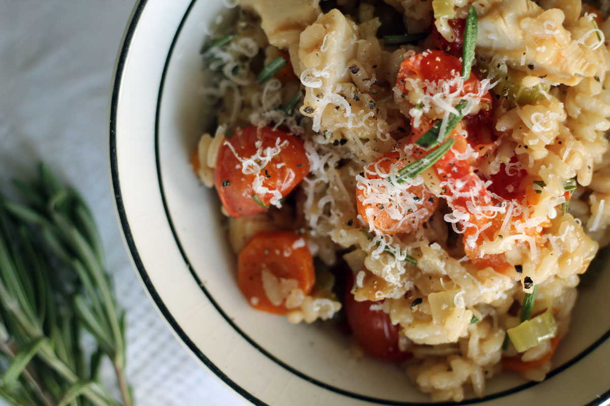 Early autumn risotto (with chicken, roasted cherry tomatoes and