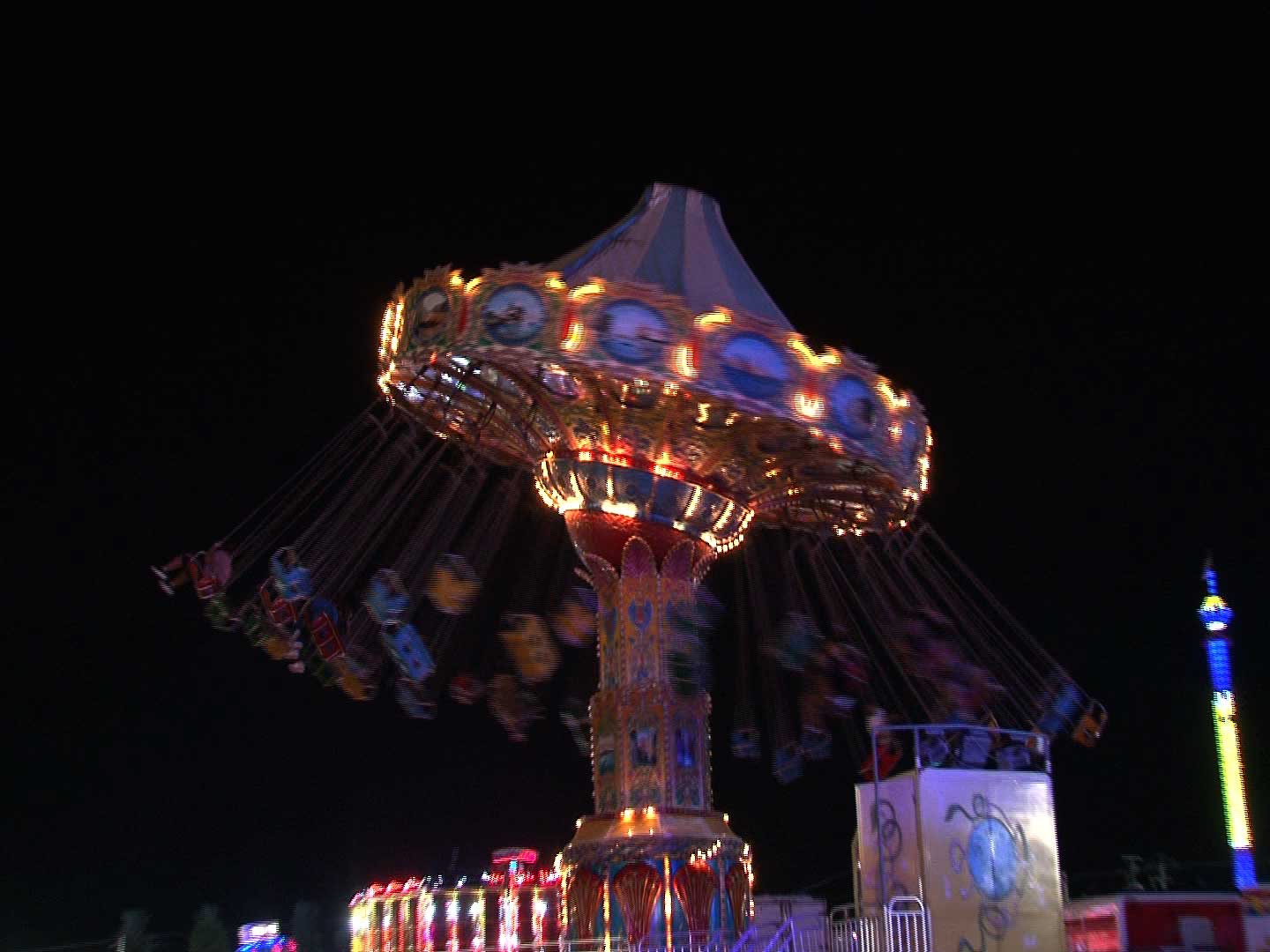 Hildebrand Amusement Rides carnival rides, games and attractions