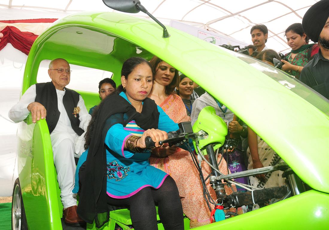 Delhi gets first woman erickshaw driver Hill Post