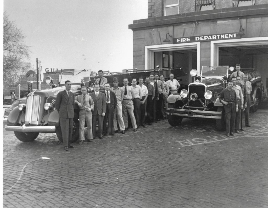 Historic Seagrave Firetruck prompts Hillsdale Historical Society to