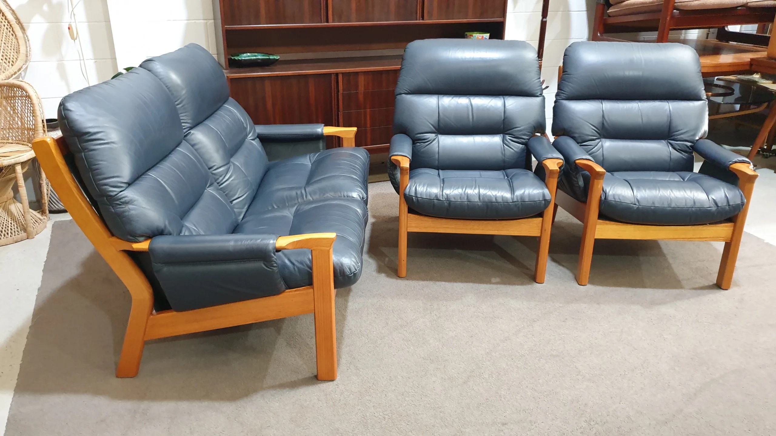 Retro TESSA Wellington Sofa Lounge Couch Armchairs Hilton and Main