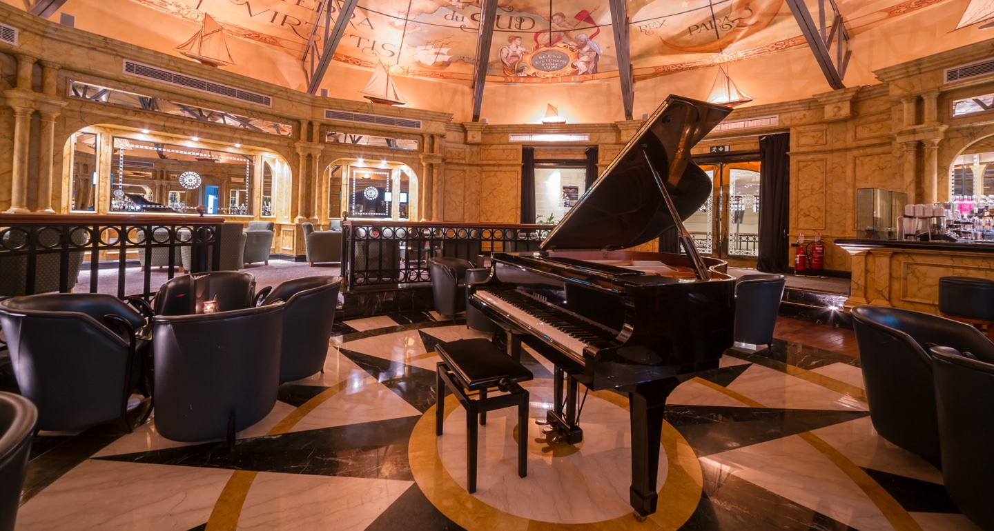 Quarterdeck Bar HILTON MALTA