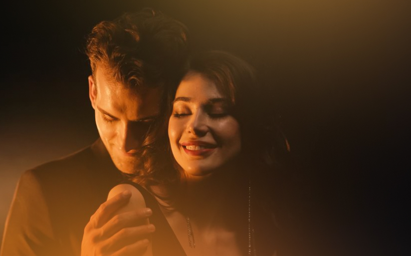 Does My Boyfriend Love Me? 12 Signs He Does!