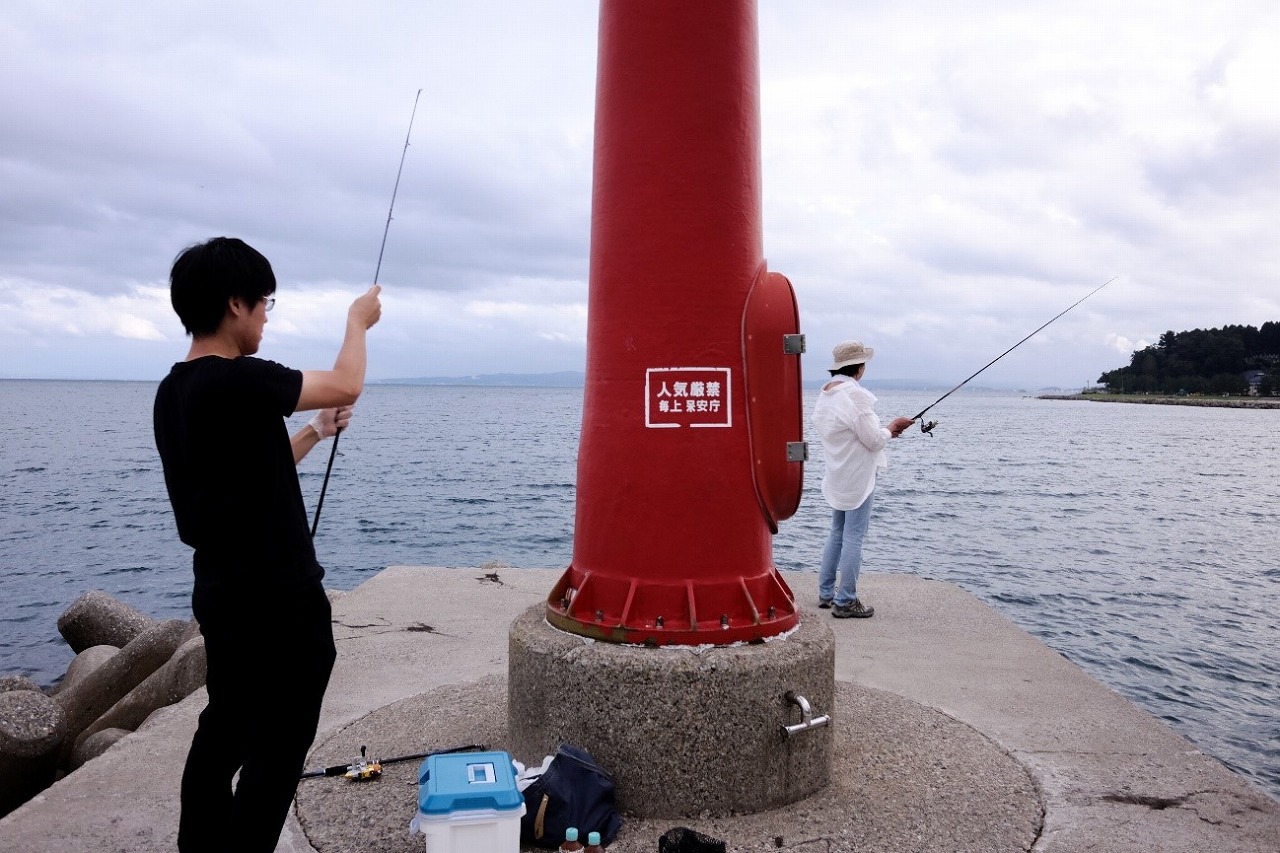 【ワーホリスタッフの氷見暮らしレポート③】《氷見レジャー編》釣りに初挑戦！！ 富山県氷見市IJU（移住）応援センター「みらいエンジン」