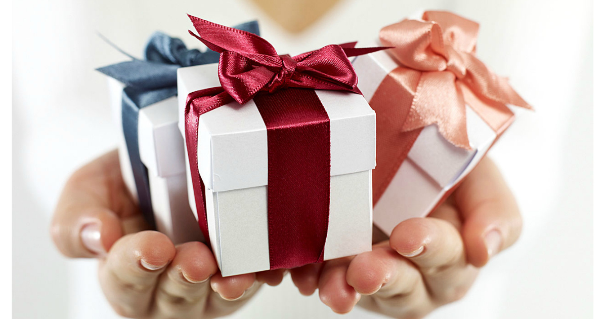 How Much Do YOU Spend on a Wedding Gift?