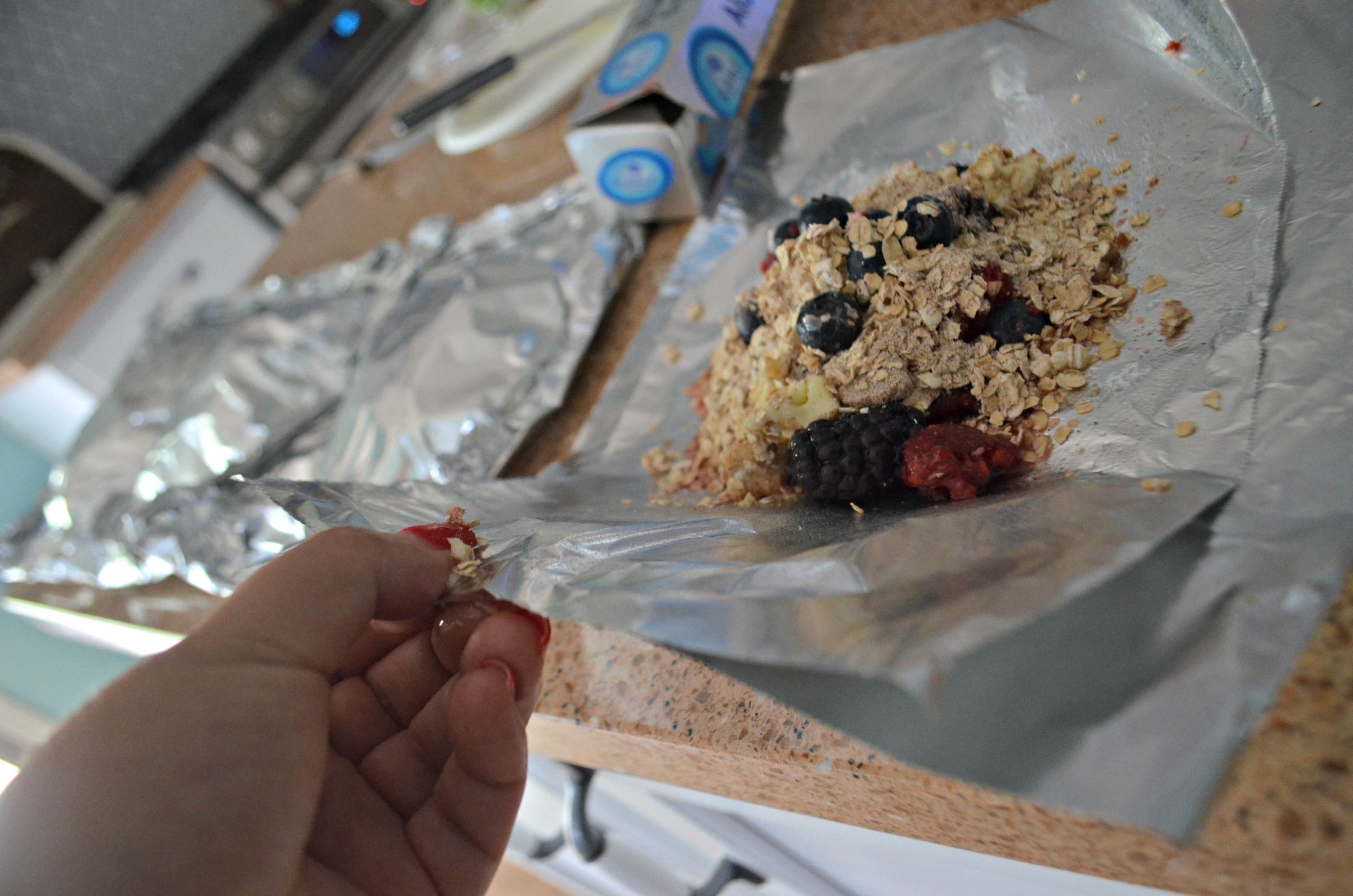 These Berry Crisp Foil Packets are Great for Grilling and Camping