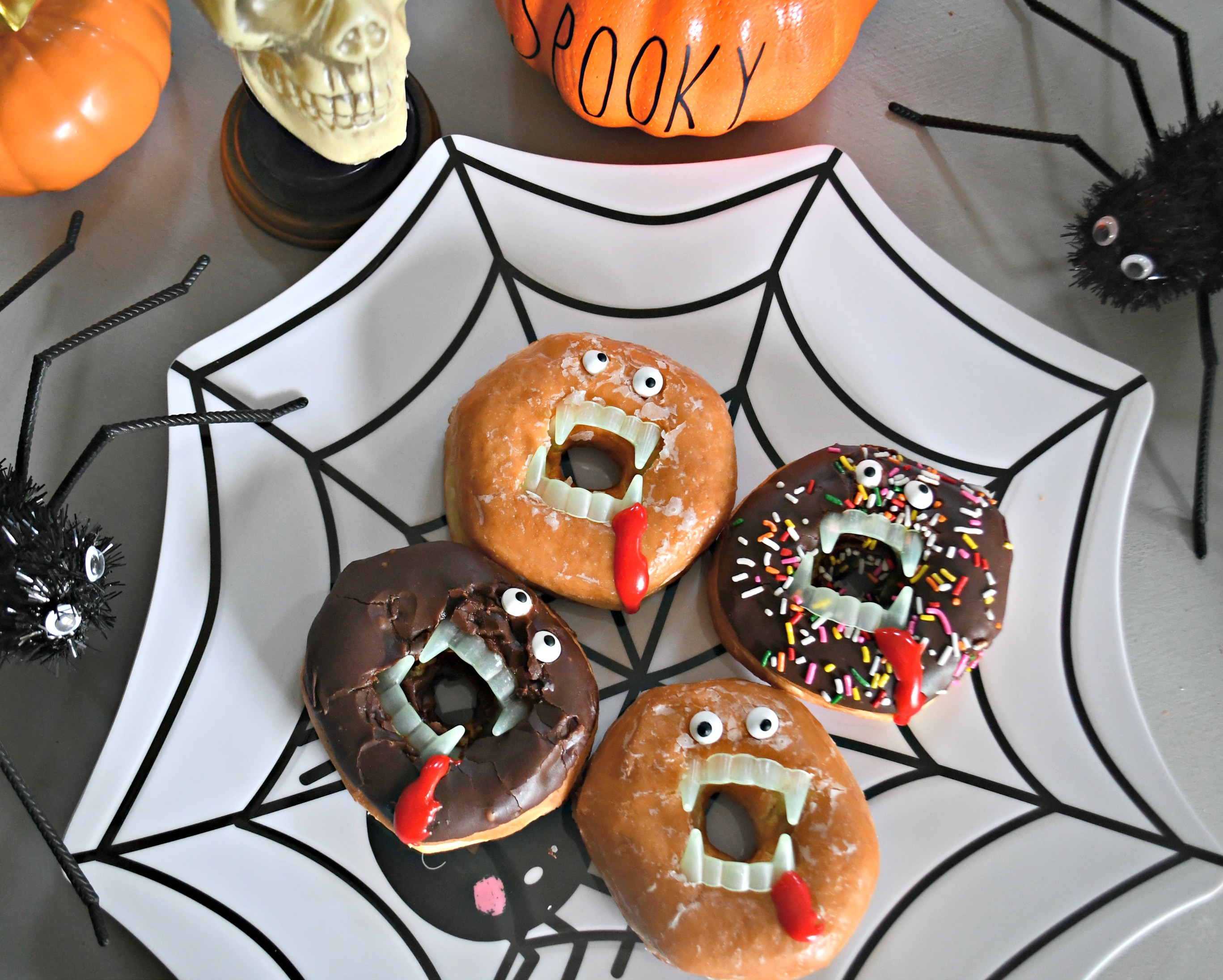 DIY Spooky Vampire Donuts (5Minute Halloween Treat Idea) Hip2Save