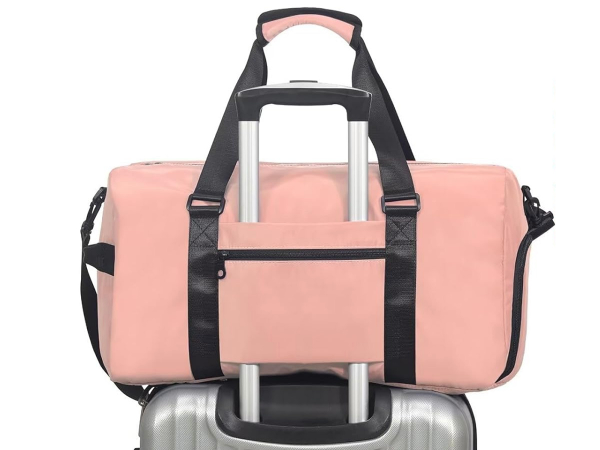 Gym Duffle Bag AND Matching Toiletry Bag Only 11.98 on Amazon (Perfect for Travel) Hip2Save