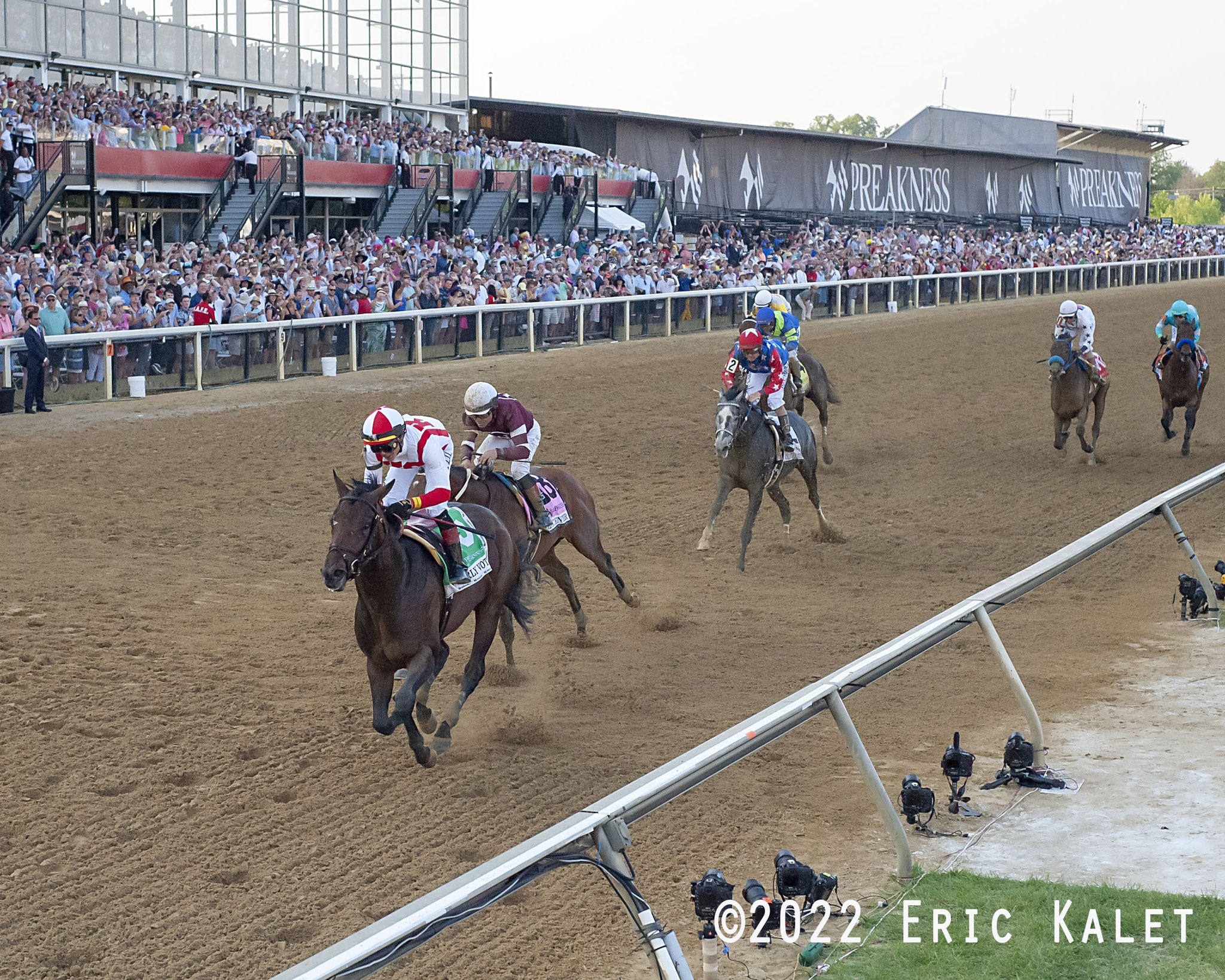 Early Voting con actitud al máximo ganó el Preakness Stakes Hípica Global