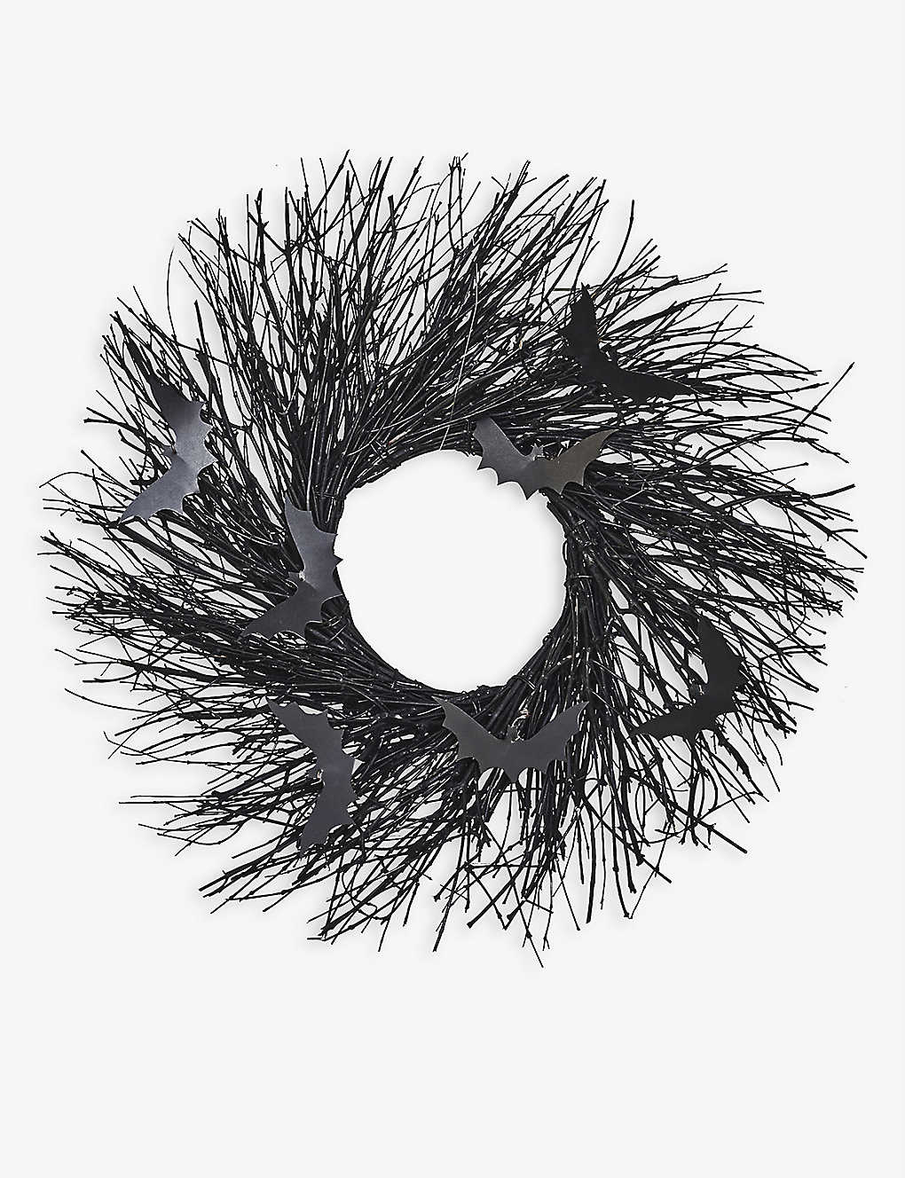 14 Best Outdoor Halloween Decorations For Your Home