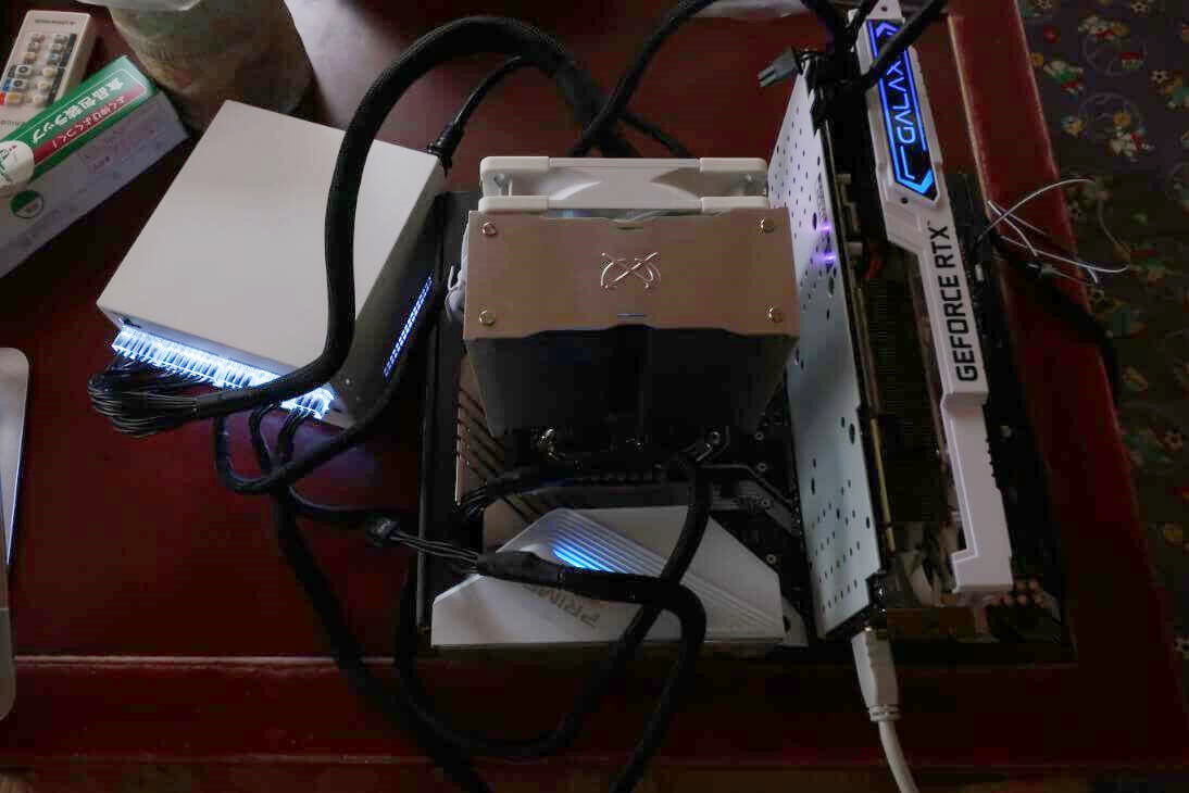 自作PCが起動しないので配線を疑ったら解決したお話：[ファンが回らない] Omochiのぶちまけまくり