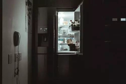 Can You Transport A Refrigerator On Its Side Or Back (Is It Risky