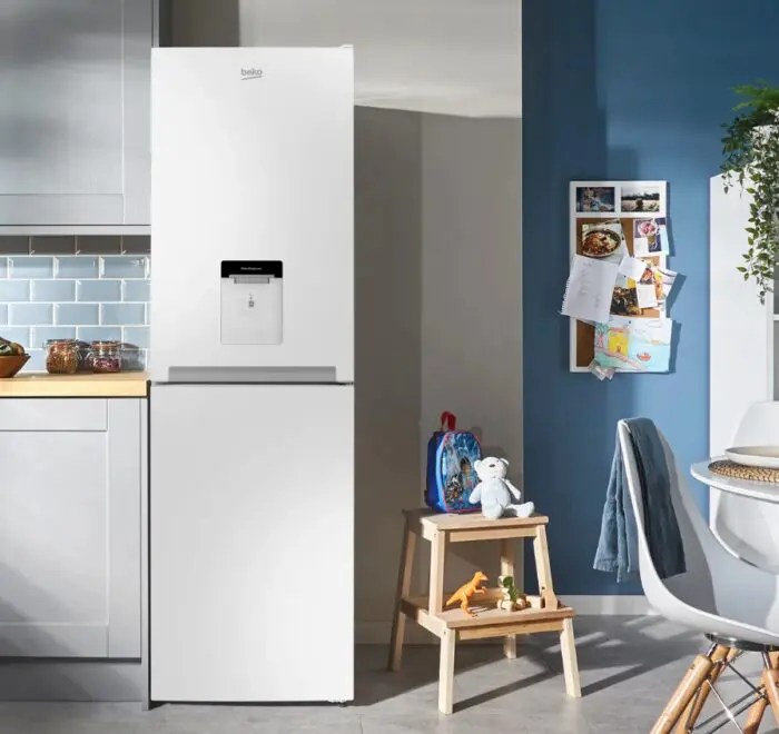 How Much Does Refrigerator Weigh? 2022 Guide