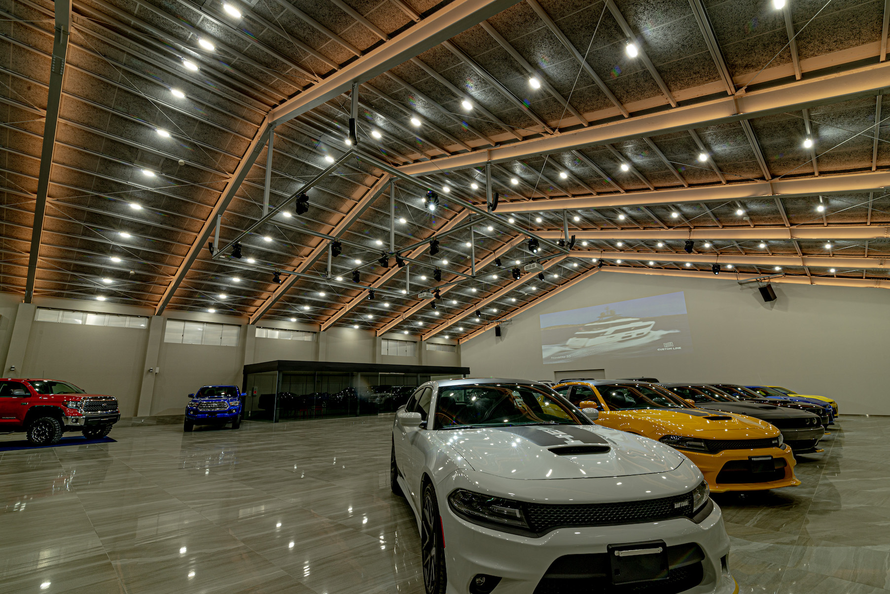 Car showroom ASHIKI DESIGN ★ illuminations design