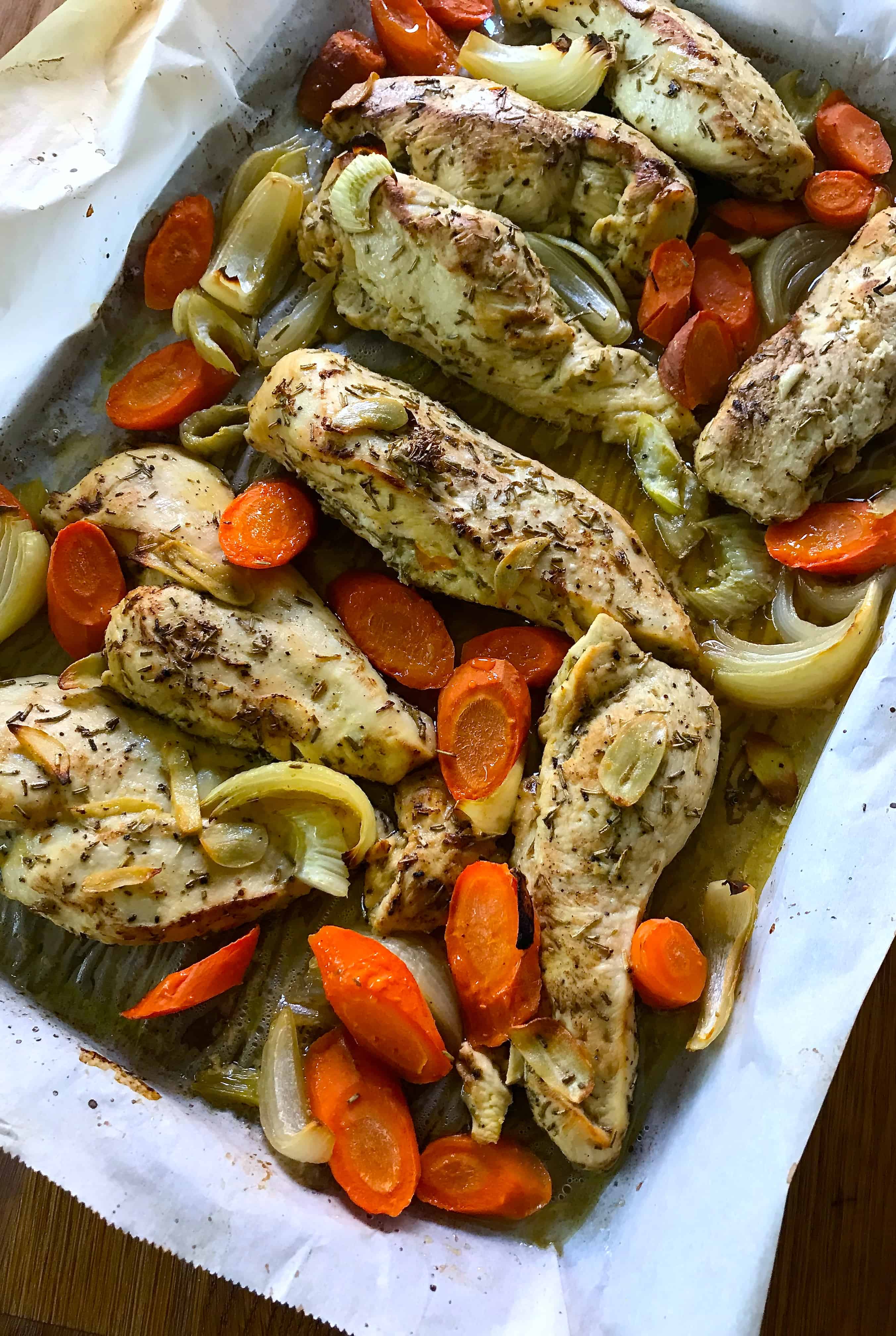 Todos los secretos para preparar un delicioso pollo al horno con