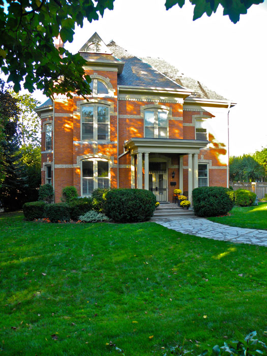 112 Aberdeen Avenue at Historical Hamilton