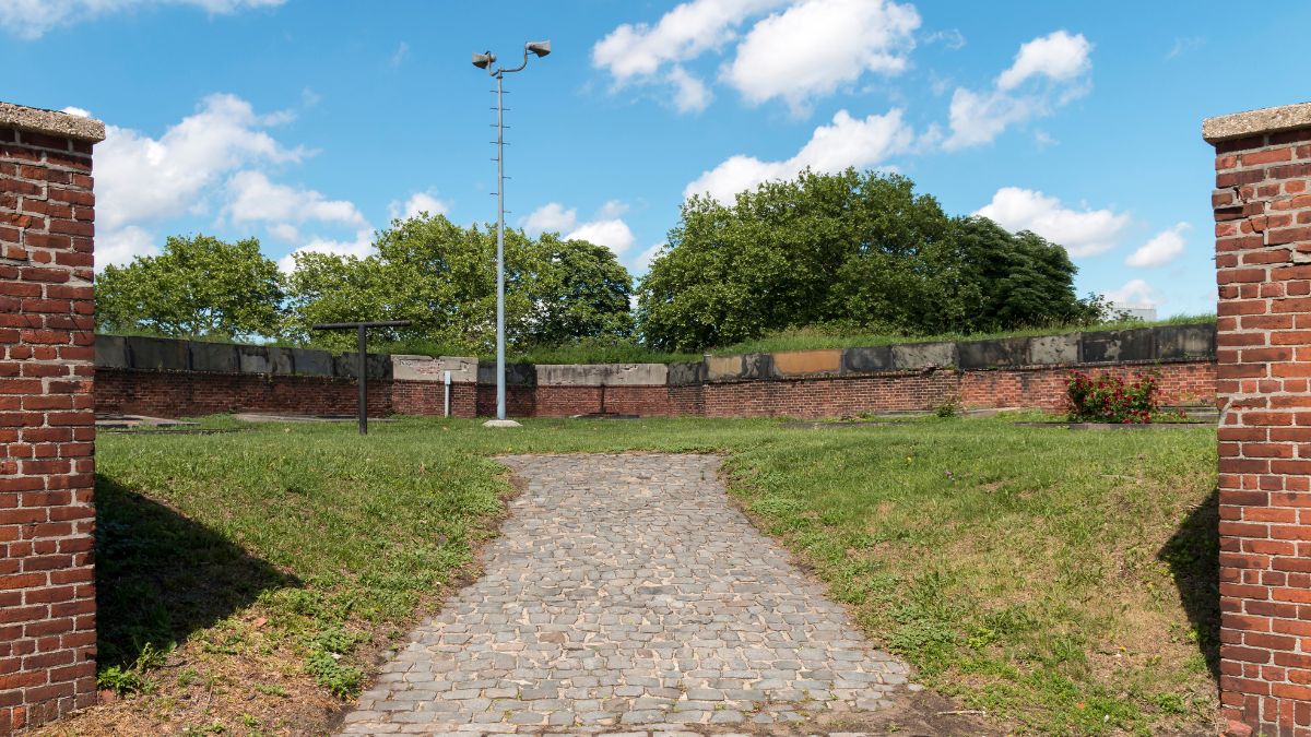 Forts in New York State Exploring Historical Strongholds Historic Forts