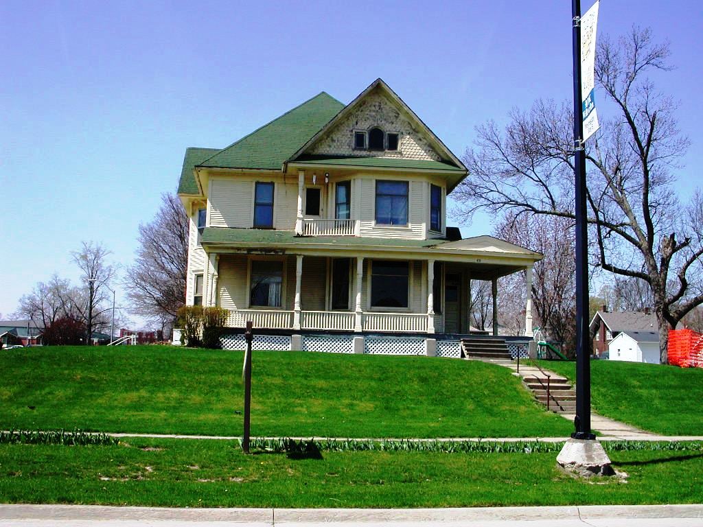 to the Pella Preservation Trust Historic Pella Trust