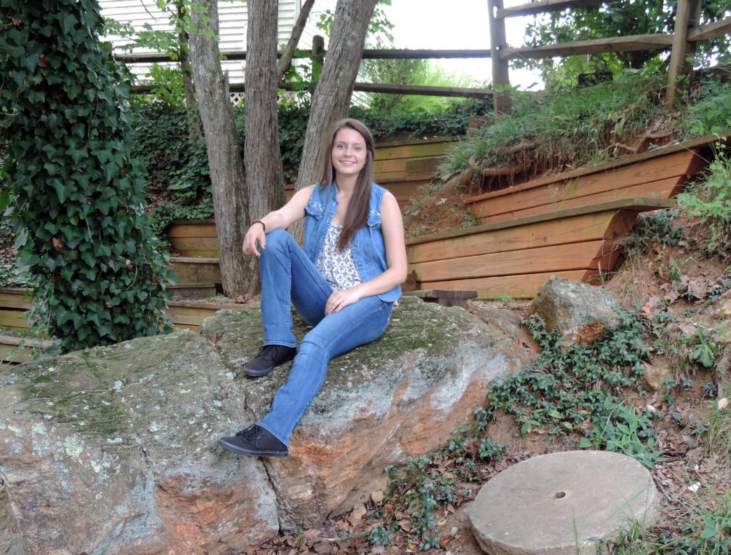 Savanna & Alexandria 2015 Murray's Mill