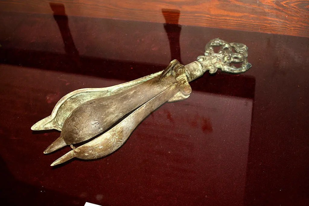 The Pear of Anguish Torture Device (Myth or Reality)