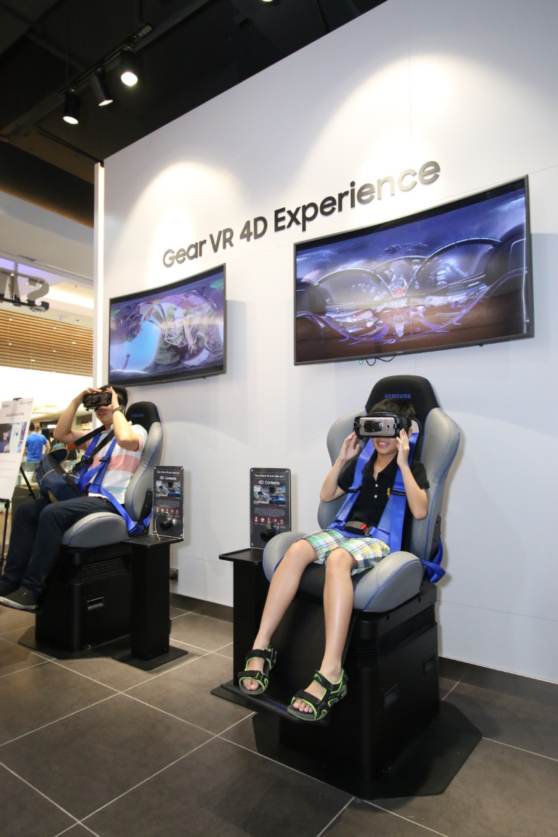 Here’s where you can experience Samsung’s Gear VR for free Hitech Century