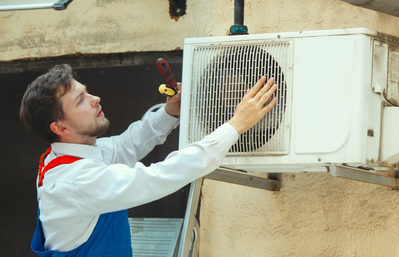 Best AC Repair and Maintenance Services | HiTech FM