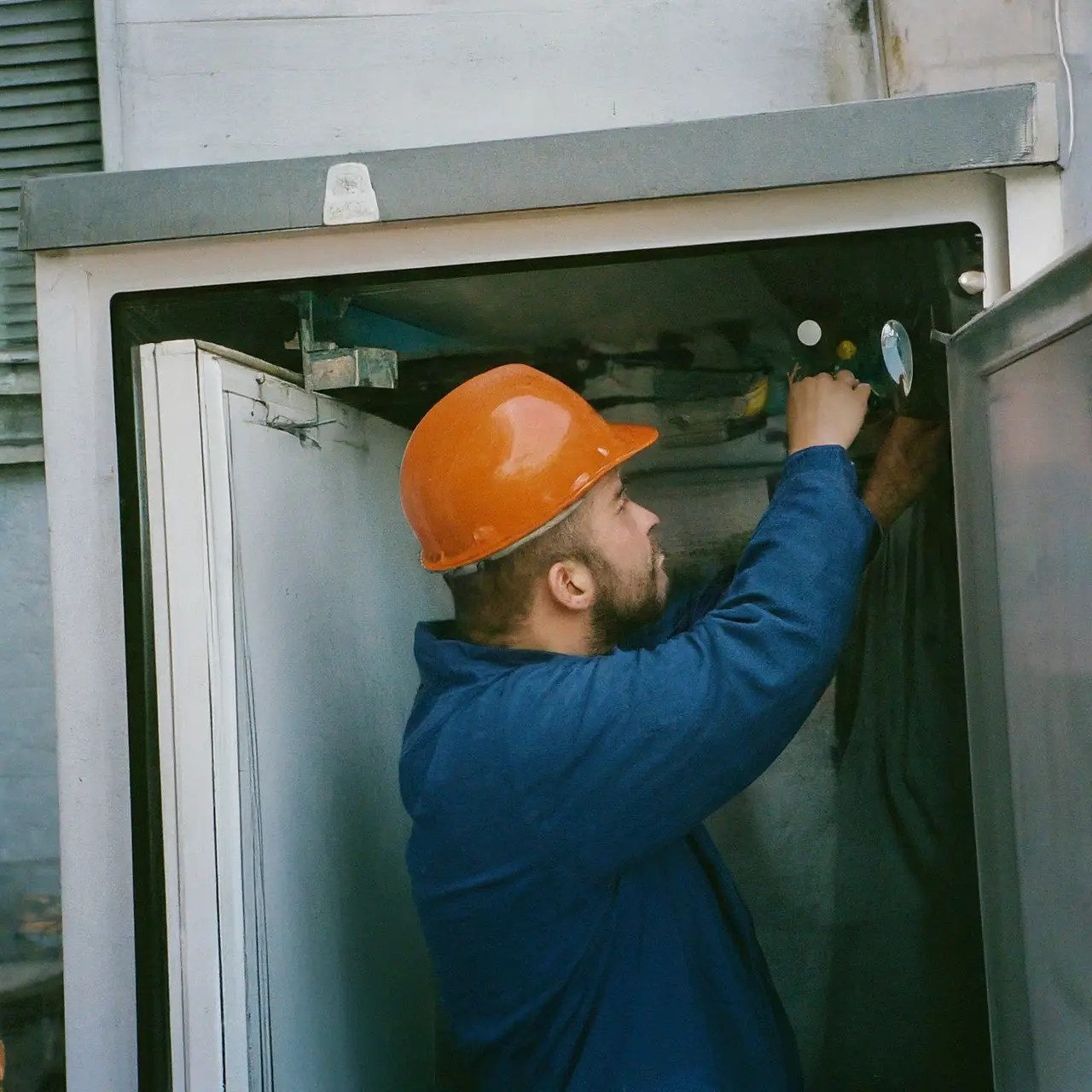 Top 5 Tips for Choosing a Commercial Cooler Repair Service in Chicago