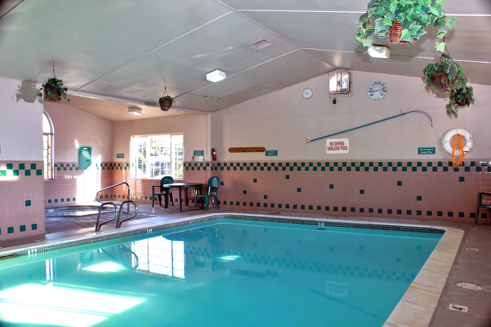 Oceanfront Seaside Hotel. Stay at the Hi Tide in Seaside, Oregon.