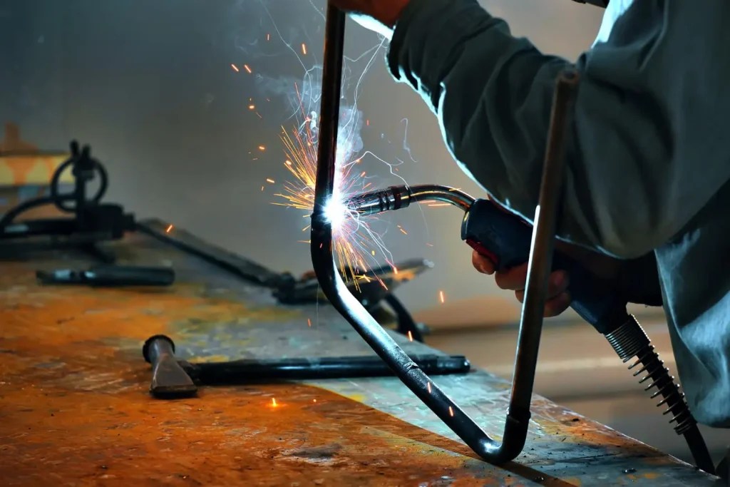 टैक वेल्डिंग क्या है? इसके प्रकार और महत्व की खोज