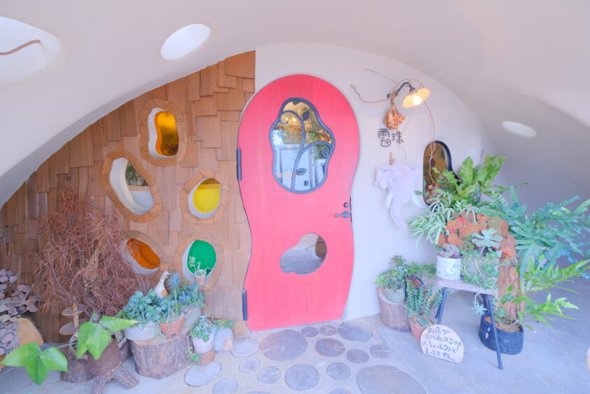 ぱんや雲珠（うず）メルヘンチックな松山市のパン屋さんに行ってきた！人気パンを購入 ゆりママんブログ 【愛媛グルメ】絵本みたいなかわいいパン屋『ぱんや 雲珠(うず)』 ひとり旅diary